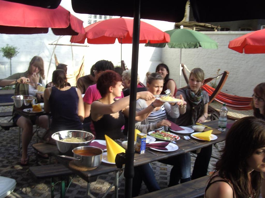 Pathpoint Cologne - Backpacker Hostel Exterior photo